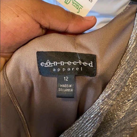 Dress - Picture 3 of 4